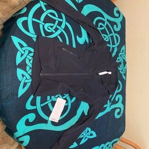 Women’s LuLuLemon movement to movement jacket
